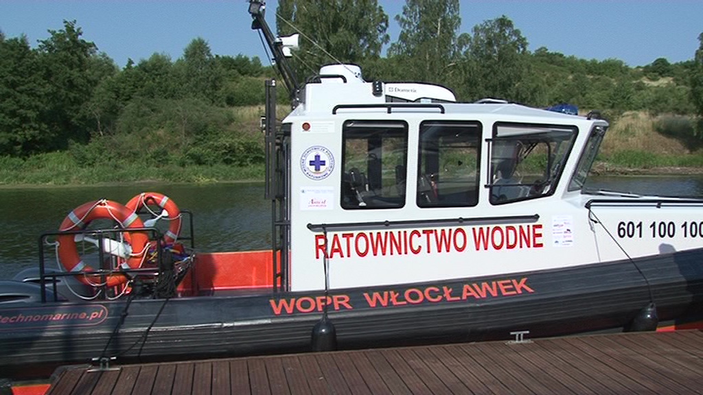 11-metrowa nowoczesna łódź dla WOPR zwodowana. Kto nią popłynął w pierwszy rejs?