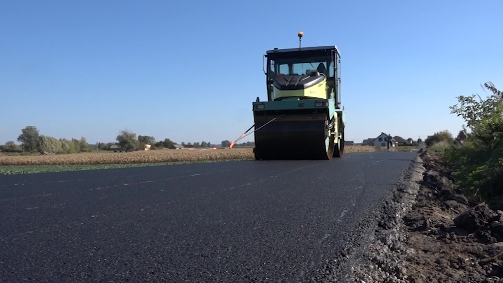 W gminie Kowal powstają nowe drogi asfaltowe